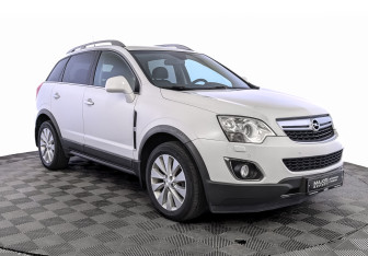 Подержанный автомобиль Opel Antara 2014 года (3 фото)