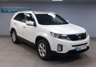 Подержанный автомобиль Kia Sorento 2018 года (3 фото)