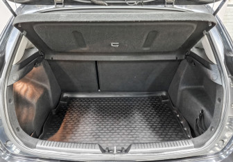 Подержанный автомобиль Kia Ceed Hatchback 2013 года (10 фото)