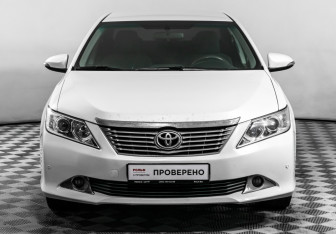 Подержанный автомобиль Toyota Camry Sedan 2014 года (2 фото)
