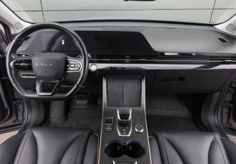 Подержанный автомобиль Omoda C5 2022 года (13 фото)