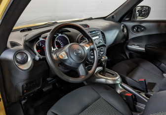Подержанный автомобиль Nissan Juke 2015 года (17 фото)