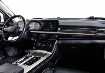 Подержанный автомобиль Exeed VX 2022 года (5 фото)