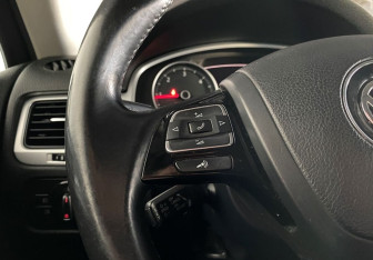 Подержанный автомобиль Volkswagen Touareg 2013 года (14 фото)