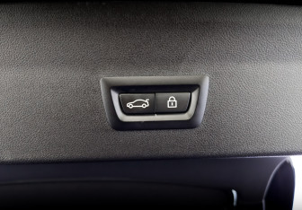 Подержанный автомобиль BMW X4 2021 года (27 фото)