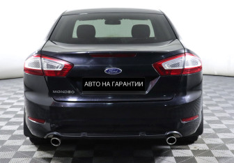 Подержанный автомобиль Ford Mondeo Sedan 2012 года (4 фото)