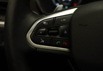 Подержанный автомобиль Geely Tugella 2023 года (11 фото)