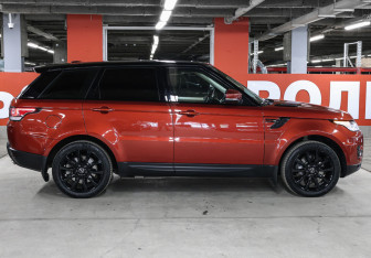 Подержанный автомобиль Land Rover Range Rover Sport 2014 года (4 фото)