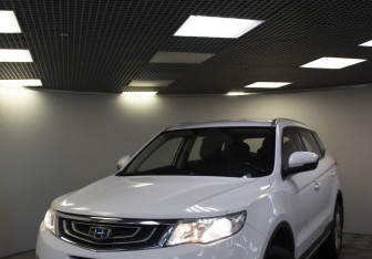 Подержанный автомобиль Geely Atlas 2018 года (22 фото)