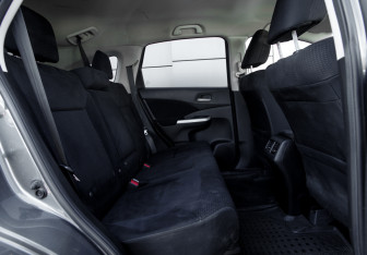 Подержанный автомобиль Honda CR-V 2014 года (9 фото)
