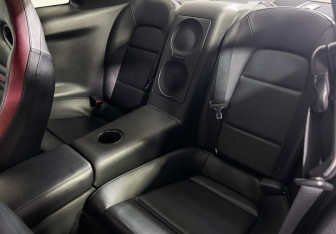 Подержанный автомобиль Nissan GT-R 2011 года (10 фото)