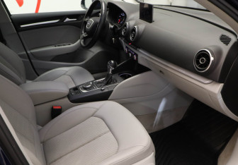 Подержанный автомобиль Audi A3 Sedan 2014 года (19 фото)