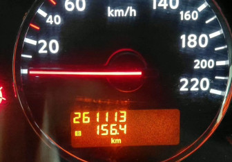 Подержанный автомобиль Nissan Pathfinder 2013 года (12 фото)