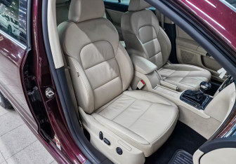 Подержанный автомобиль Skoda Superb Liftback 2012 года (22 фото)