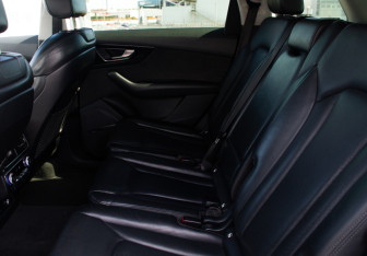 Подержанный автомобиль Audi Q7 2018 года (12 фото)