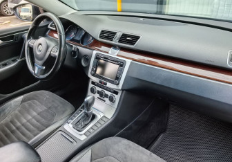 Подержанный автомобиль Volkswagen Passat Sedan 2013 года (11 фото)