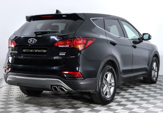 Подержанный автомобиль Hyundai Santa Fe 2017 года (3 фото)