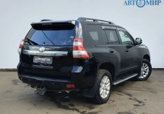 Подержанный автомобиль Toyota Land Cruiser Prado 2016 года (8 фото)