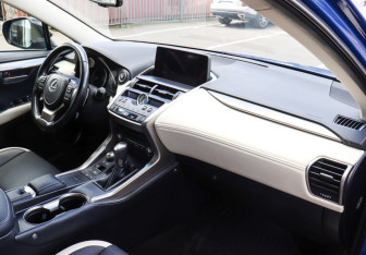 Подержанный автомобиль Lexus NX 2020 года (8 фото)