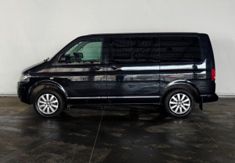 Подержанный автомобиль Volkswagen Multivan 2011 года (7 фото)