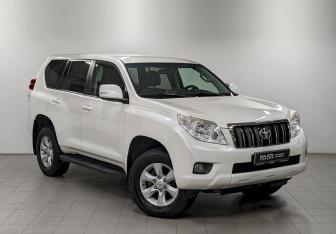 Подержанный автомобиль Toyota Land Cruiser Prado 2012 года (3 фото)
