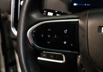 Подержанный автомобиль Jaecoo J7 2023 года (27 фото)