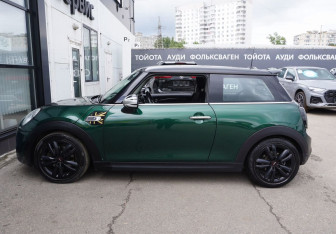 Подержанный автомобиль MINI Hatch 2014 года (8 фото)