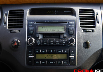 Подержанный автомобиль Hyundai Grandeur 2007 года (13 фото)