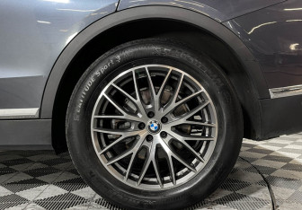 Подержанный автомобиль BMW X7 2020 года (7 фото)