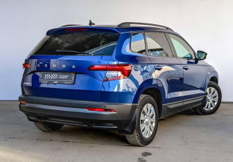 Подержанный автомобиль Skoda Karoq 2021 года (5 фото)