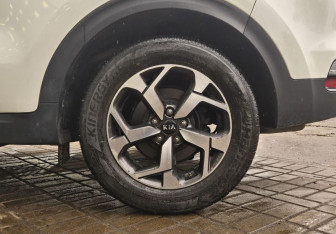 Подержанный автомобиль Kia Sportage 2020 года (13 фото)