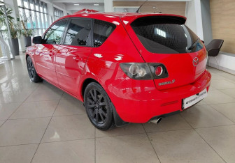 Подержанный автомобиль Mazda 3 Hatchback 2007 года (7 фото)