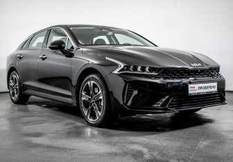 Подержанный автомобиль Kia K5 2024 года (3 фото)