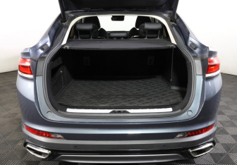 Подержанный автомобиль Geely Tugella 2021 года (10 фото)