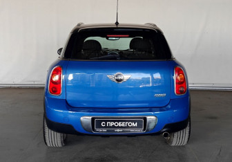 Подержанный автомобиль MINI Countryman 2010 года (5 фото)