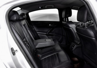 Подержанный автомобиль Peugeot 508 Sedan 2012 года (12 фото)