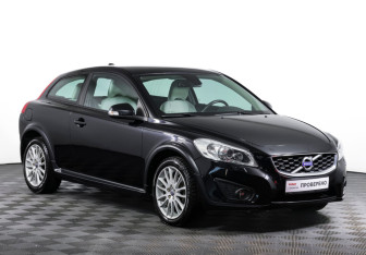 Подержанный автомобиль Volvo C30 2012 года (3 фото)