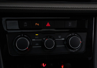 Подержанный автомобиль Jetta VS5 2023 года (14 фото)