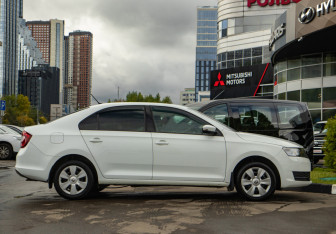 Подержанный автомобиль Skoda Rapid Liftback 2018 года (3 фото)