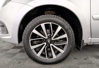 Подержанный автомобиль LADA (ВАЗ) Granta Sedan 2022 года (18 фото)