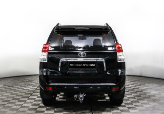 Подержанный автомобиль Toyota Land Cruiser Prado 2013 года (4 фото)
