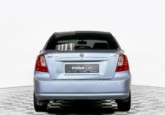 Подержанный автомобиль Ravon Gentra 2015 года (6 фото)