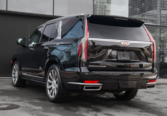 Подержанный автомобиль Cadillac Escalade Suv 2021 года (6 фото)