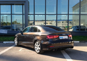 Подержанный автомобиль Audi A3 Sedan 2013 года (7 фото)