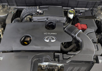 Подержанный автомобиль Infiniti QX50 2021 года (9 фото)