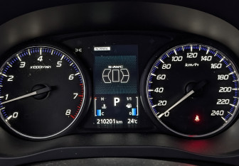 Подержанный автомобиль Mitsubishi Outlander 2014 года (13 фото)