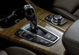 Подержанный автомобиль BMW X3 2013 года (16 фото)