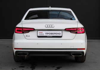 Подержанный автомобиль Audi A4 Sedan 2019 года (5 фото)