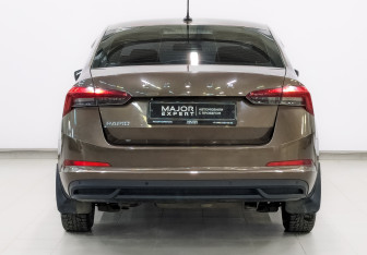 Подержанный автомобиль Skoda Rapid Liftback 2021 года (6 фото)