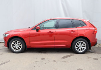 Подержанный автомобиль Volvo XC60 2020 года (8 фото)